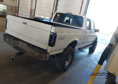 1996 Ford F250 z USA, uszkodzony, nr VIN 1FTHW26G2TEA52061